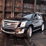 Cadillac SUV Alloy Car Model Top Quality Scale 1.24